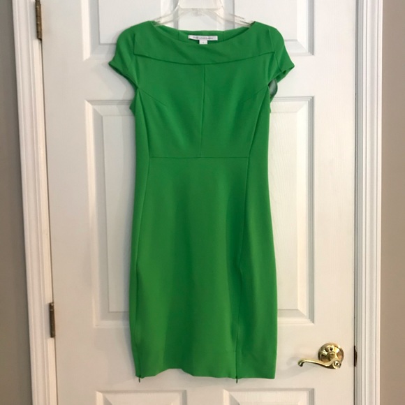 Diane Von Furstenberg Dresses & Skirts - Diane Von Furstenberg Green Cap Sleeve Dress